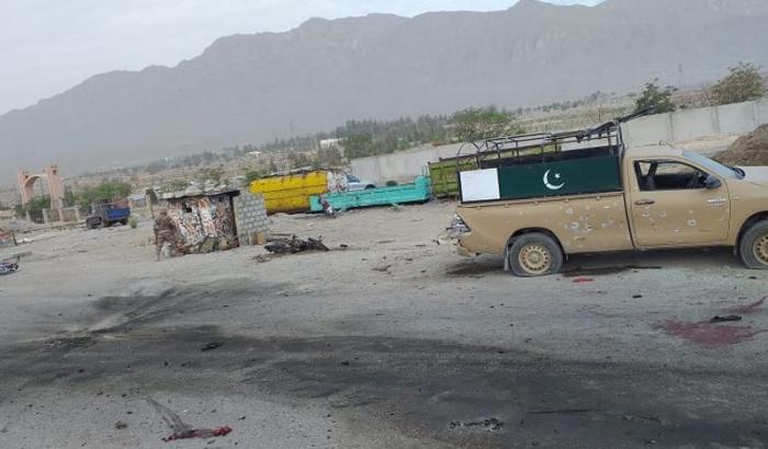 Attentato suicida a Quetta: tre agenti delle forze dell'ordine rimasti uccisi. Una ventina i feriti
