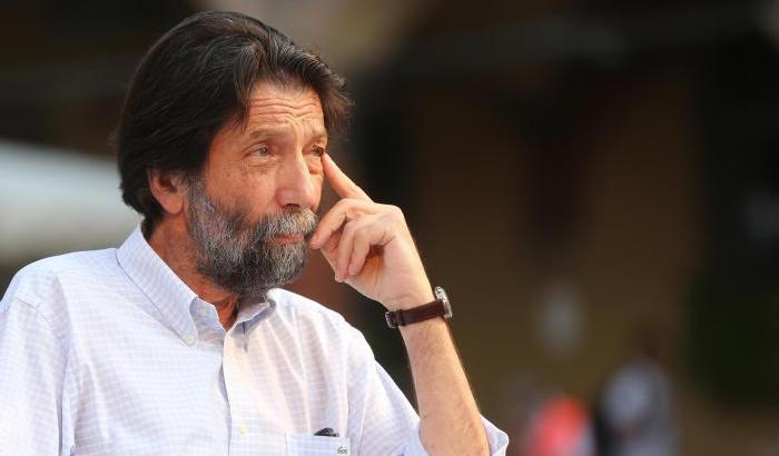 Cacciari parla come la Destra: "Green pass e obbligo sono meccanismi autoritari"