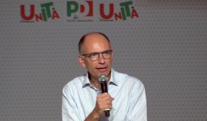 Letta tira dritto sul green pass e se ne frega di Salvini: "Avanti con estensione a pubblico e privato"