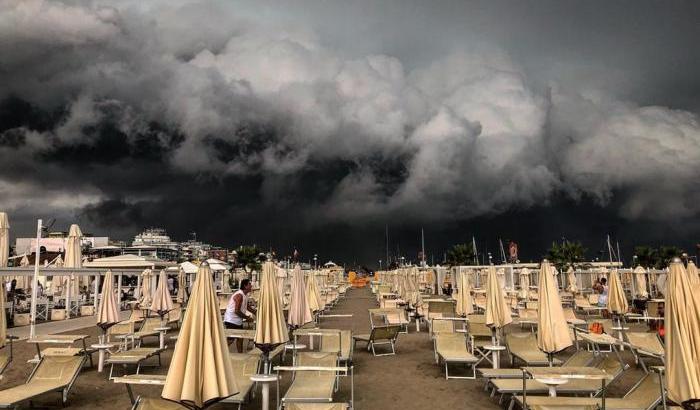 Doppia perturbazione in arrivo: pioggia al centro-nord fino al weekend
