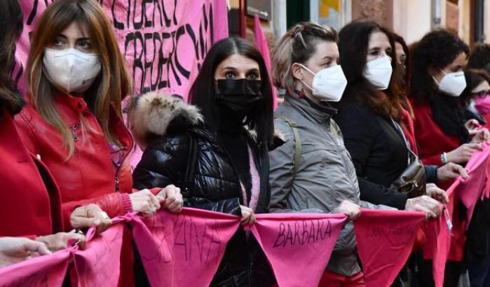 Cinquanta femminicidi nel 2021, la criminologa: "Il rifiuto è visto come lesa maestà"