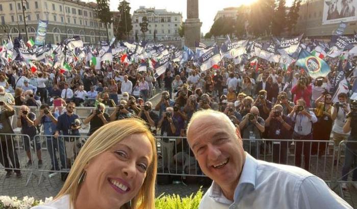 Meloni a Piazza del Popolo