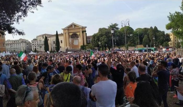 No-Green pass in Piazza San Giovanni