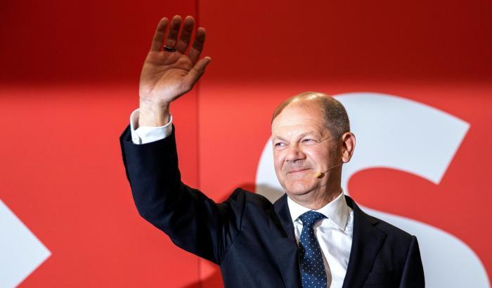 In Germania Csu scarica Laschet: ″È Scholz ad avere le chance migliori per diventare cancelliere”