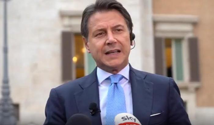 Giuseppe Conte durante la conferenza stampa