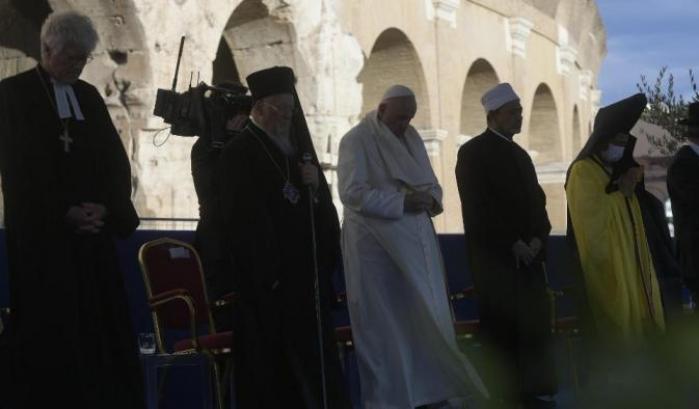 Papa Francesco con le altre autorità religiose