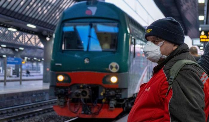 Covid: aumentano le aggressioni al personale ferroviario e i sindacati protestano