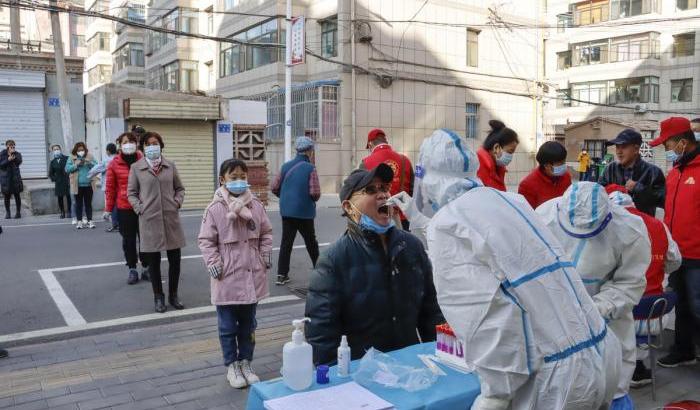 In Cina torna l'incubo del Covid: decretato il lockdown per la metropoli di Lanzhou