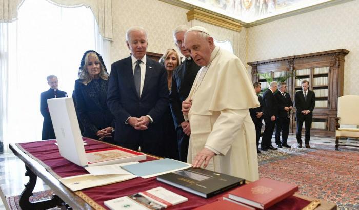 Papa Francesco ha ricevuto il presidente Usa, Joe Biden, in Vaticano