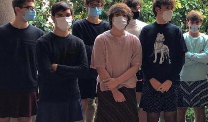Gli studenti del liceo Zucchi a scuola in gonna "contro la mascolinità tossica"