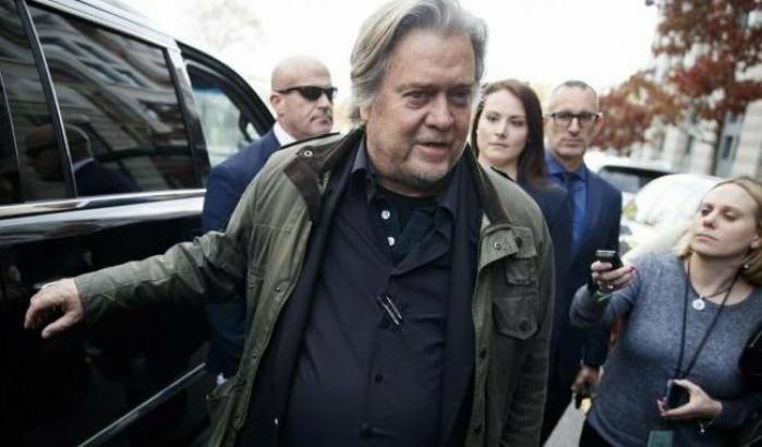 Arrestato Steve Bannon: l'ex stratega di Trump si è consegnato all'Fbi