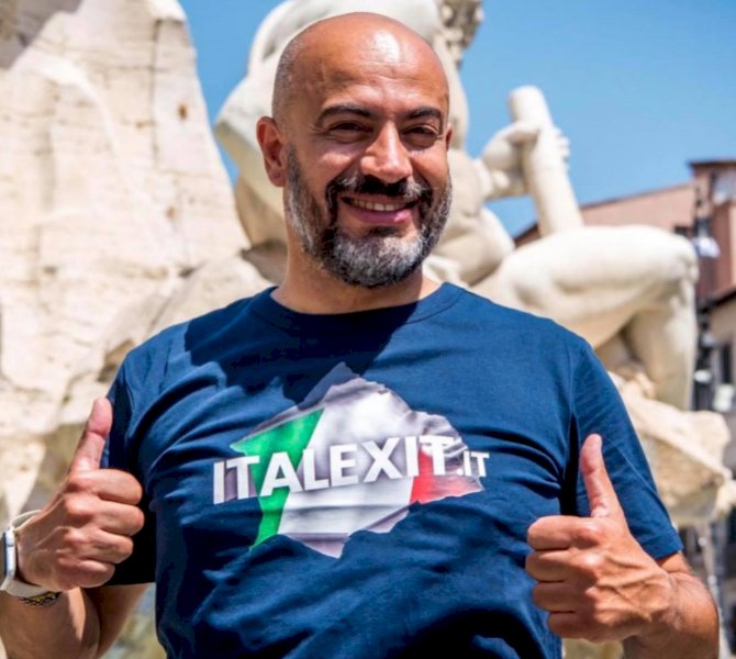 I senatori 'Italexit' (guidati da Paragone) fanno ricorso contro l'obbligo di Green Pass al Senato