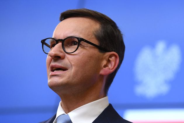 Polonia, Morawiecki protesta con la Nato: "Svegliatevi, la Russia vuole destabilizzare l'Ue"