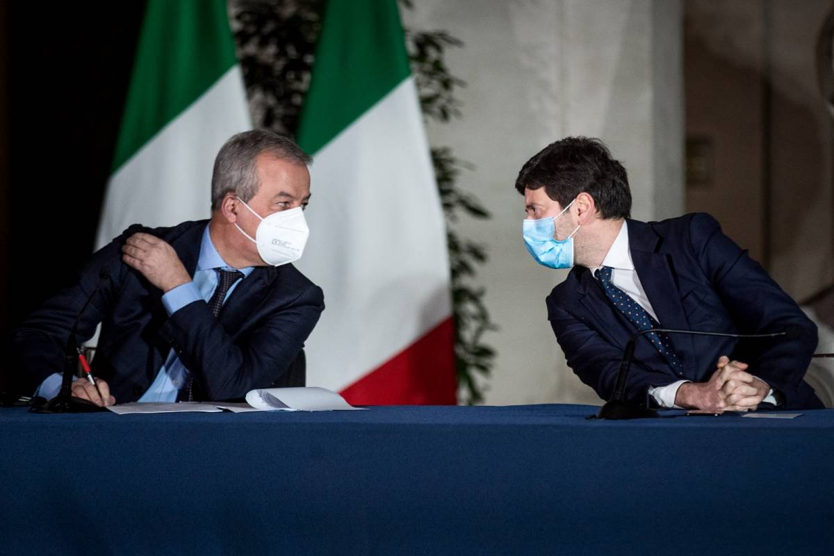 In arrivo il nuovo Super Green pass per il lavoro: sarà (quasi) lockdown per i no vax