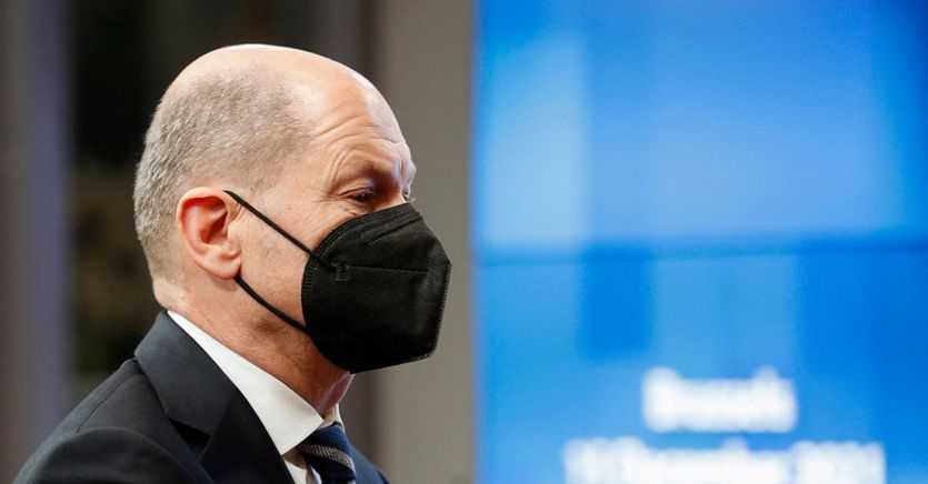 L'obiettivo di Scholz: "In Germania l'80% di vaccinati con prima dose entro il 7 gennaio"