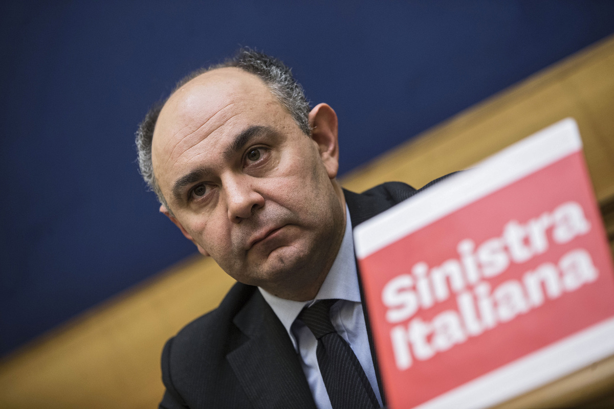 De Cristofaro (Avs): "Contrari al riarmo dell'Europa, quella di Von der Leyen è la negazione dei valori della Ue"