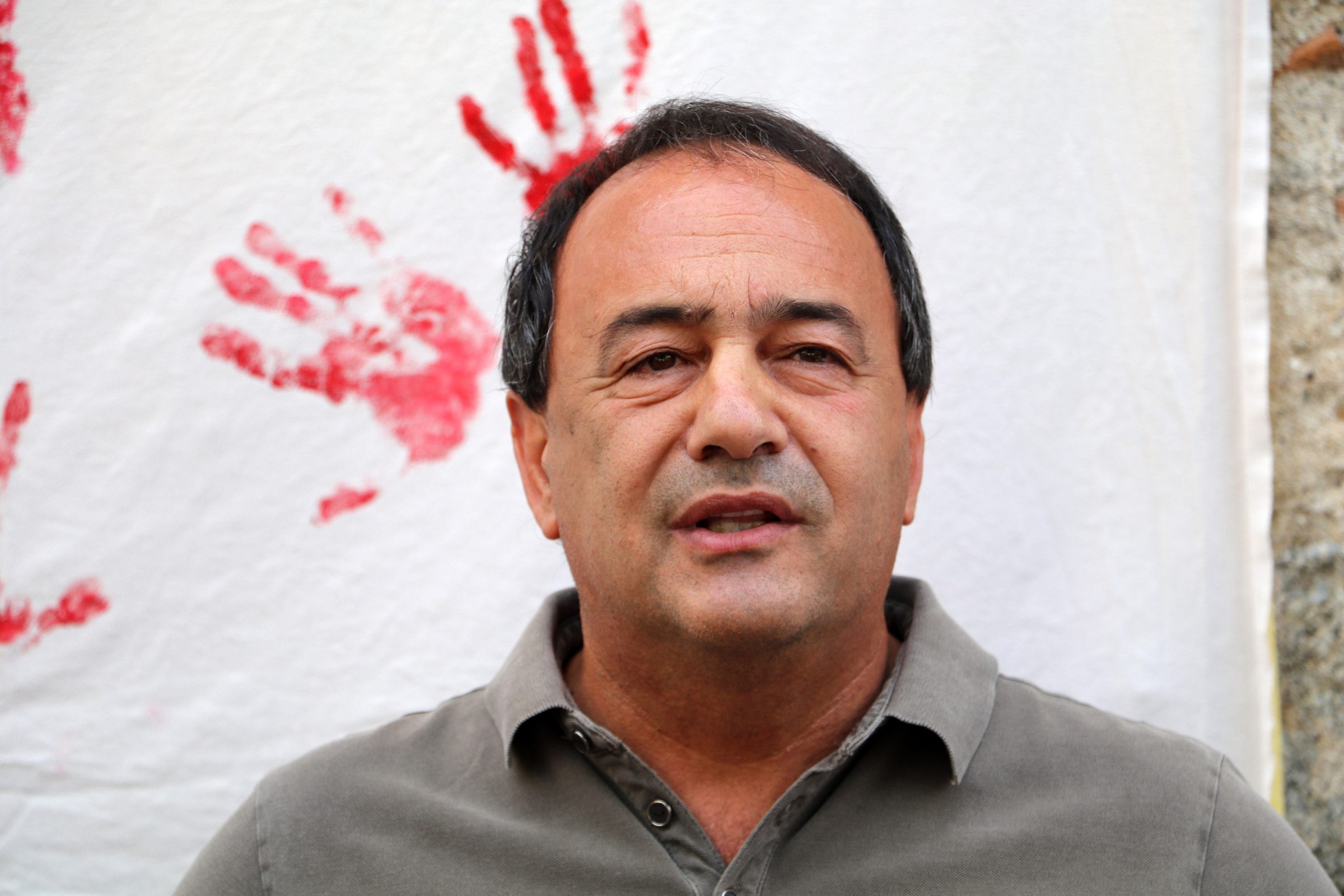 Mimmo Lucano è al settimo cielo: "Mi sento rinascere, a Riace l'accoglienza è ancora viva"