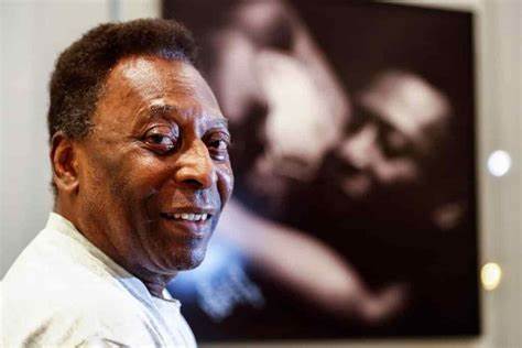 Pelè dimesso dall'ospedale: era ricoverato per un tumore al colon