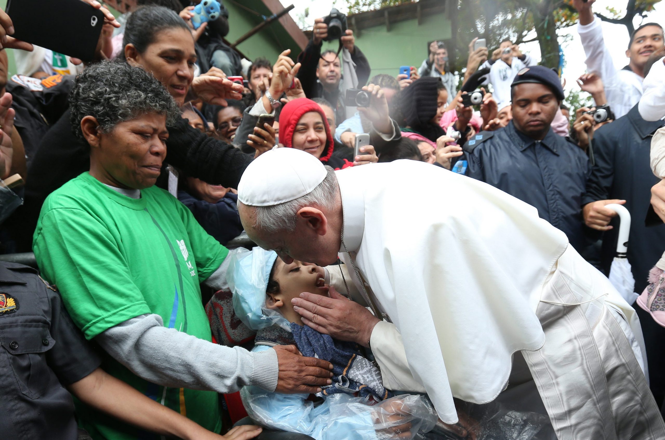 Il Papa su Netflix per raccontare la religione dell'amore che si basa sul 'comunismo spirituale'