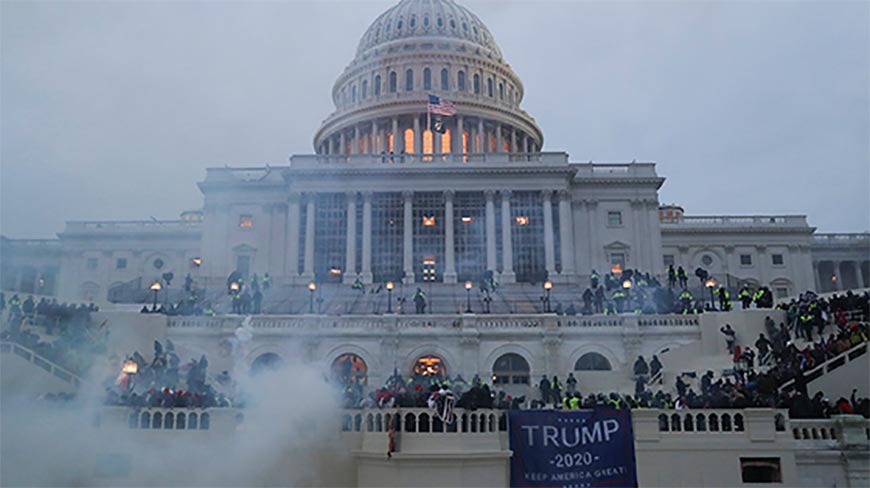 Assalto a Capitol Hill, nuove rivelazioni: Trump aveva contattato la Guardia Nazionale per difendere i suoi fan