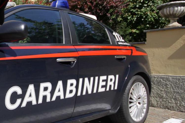 Un anziano uccide la moglie e getta il corpo nel fiume Osento: lei era malata da tempo