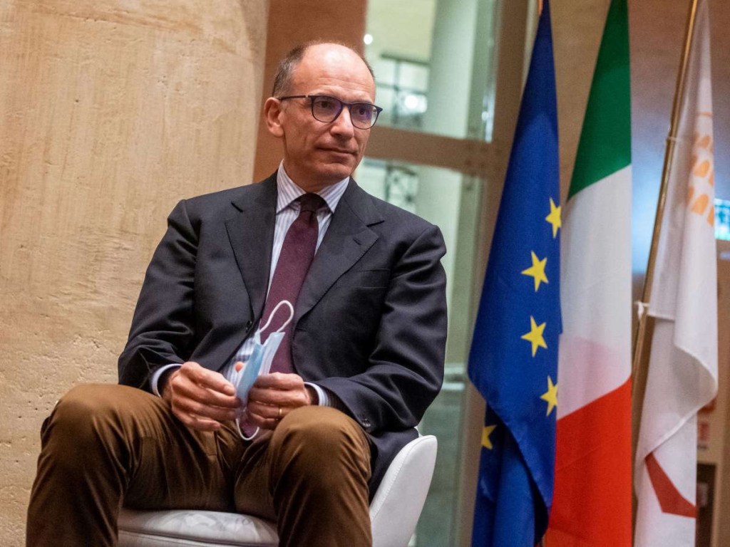 Il monito di Letta sulle trame di Berlusconi: "Chi pensa di eleggere il presidente a 505 voti è fuori dalla realtà"