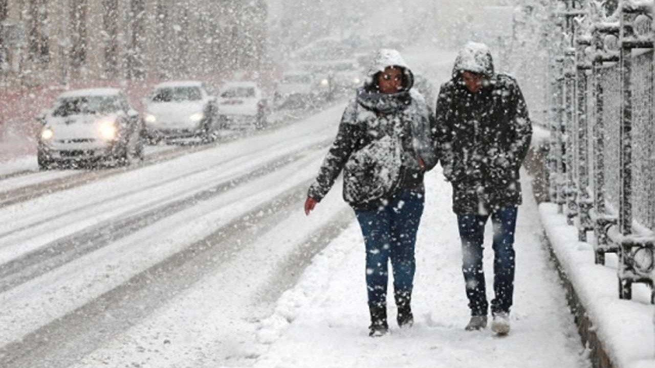 Gelo e neve a Natale e Capodanno: le precipitazioni arriveranno fino in pianura