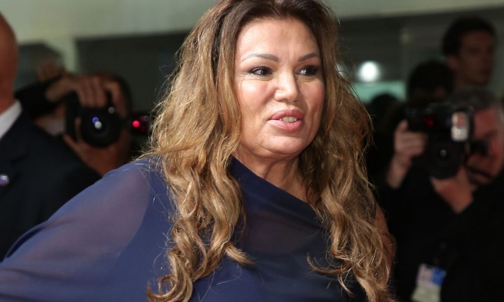 Serena Grandi: “Dalla vita ho avuto tutto. Sarò una suora laica e aiuterò chi non ha più niente”