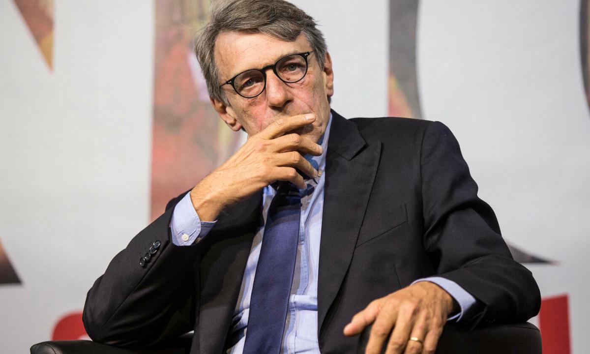 Le sciocchezze dei no vax non hanno freni: Sassoli per loro è morto a causa del vaccino. Vaneggi e insulti sui social Le sciocchezze dei no vax non hanno freni: Sassoli per loro è morto a causa del vaccino. Vaneggi e insulti sui social