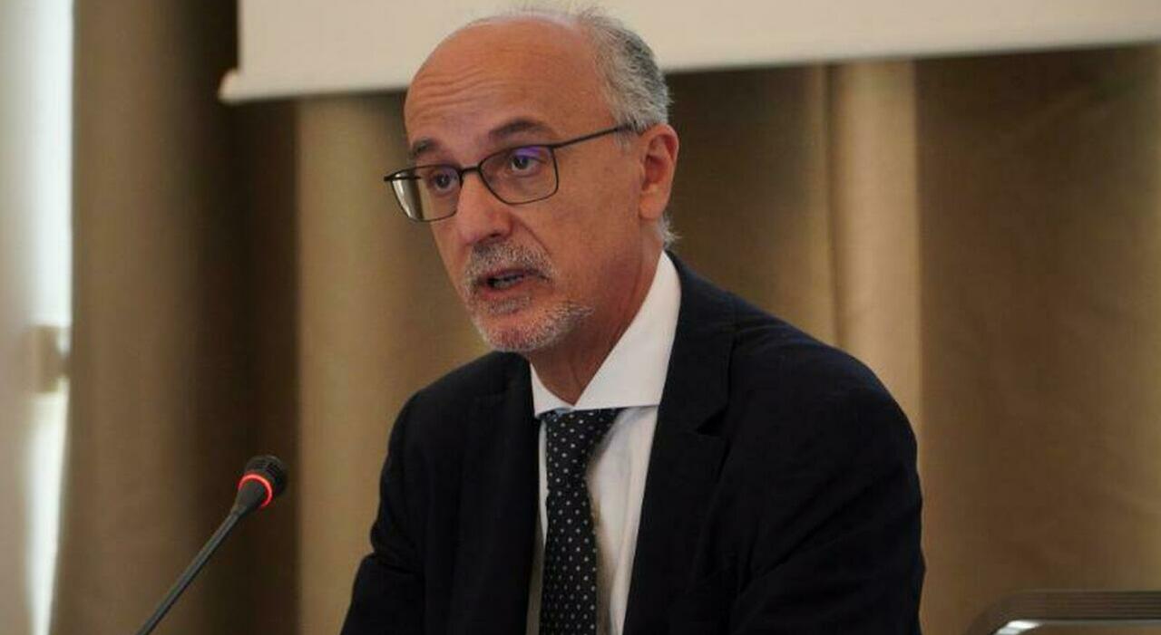 Covid, Lopalco precisa: "Il termine endemia non significa malattia meno terribile"