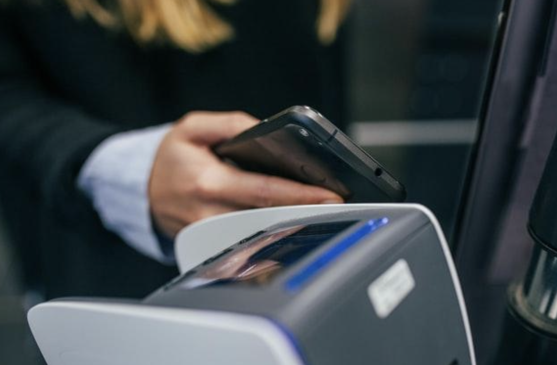 Pagamenti contactless: cosa sono e vantaggi nel loro utilizzo