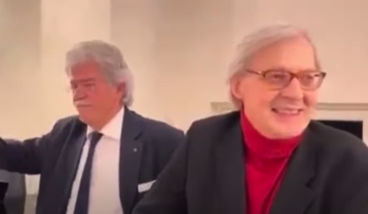 Il festino dei senatori sardi durante il voto, Sgarbi: "Ogni sera una cena, continuiamo a votare fino a febbraio"