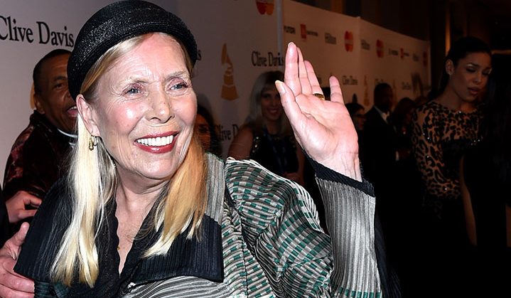 Joni Mitchell si ritira da Spotify: "Basta con la disinformazione sul Covid"