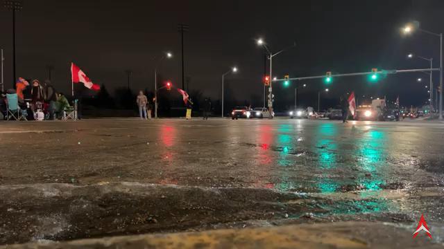 FLYhCJ1XsAEIdHX Canada, il blocco No Vax sull'Ambassador Bridge continua ma sono pochi i manifestanti rimasti