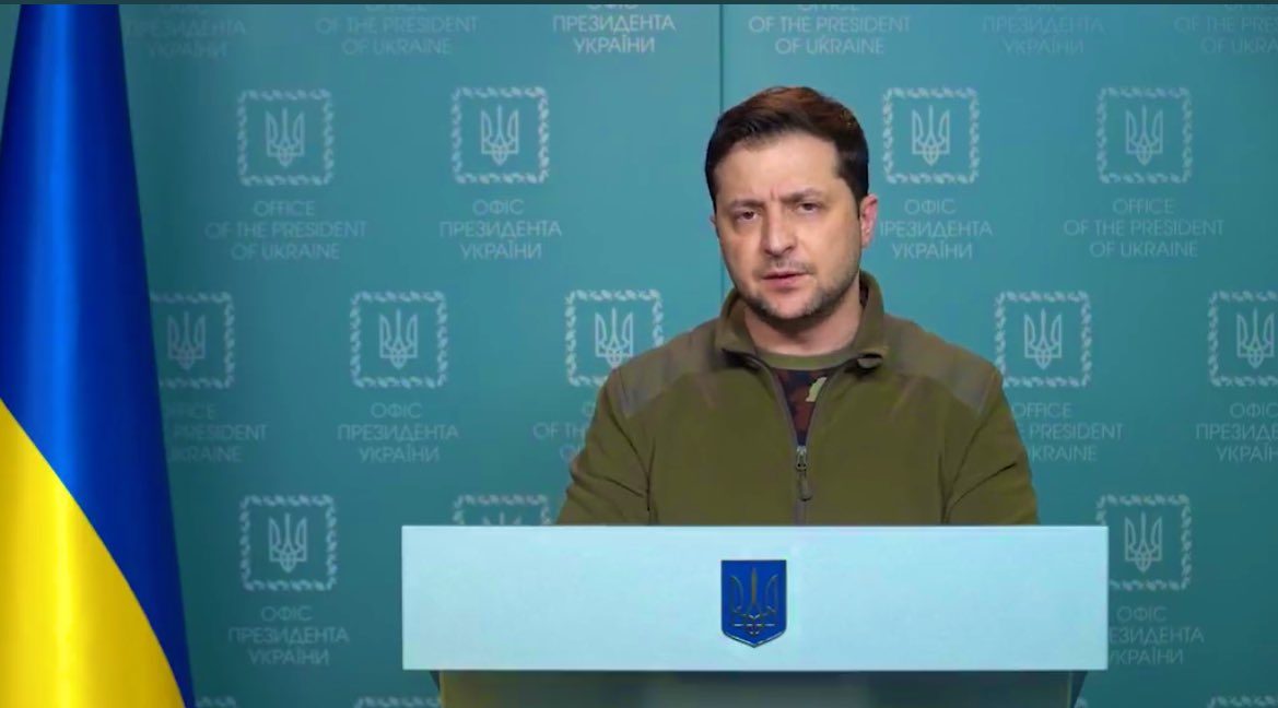 La denuncia di Zelensky: "I russi hanno ucciso 16 bambini, andate via" La denuncia di Zelensky: "I russi hanno ucciso 16 bambini, andate via"