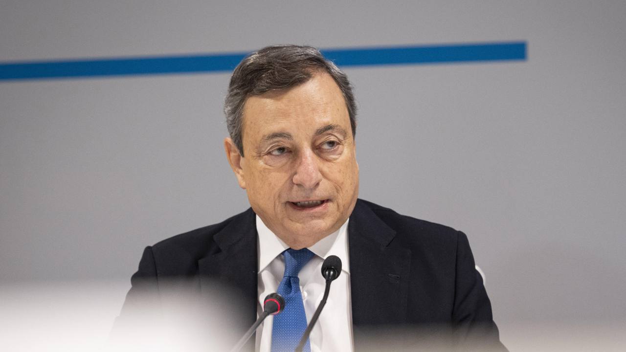 Russia-Ucraina, Draghi preoccupato: "A lavoro con la Nato per una risposta immediata"