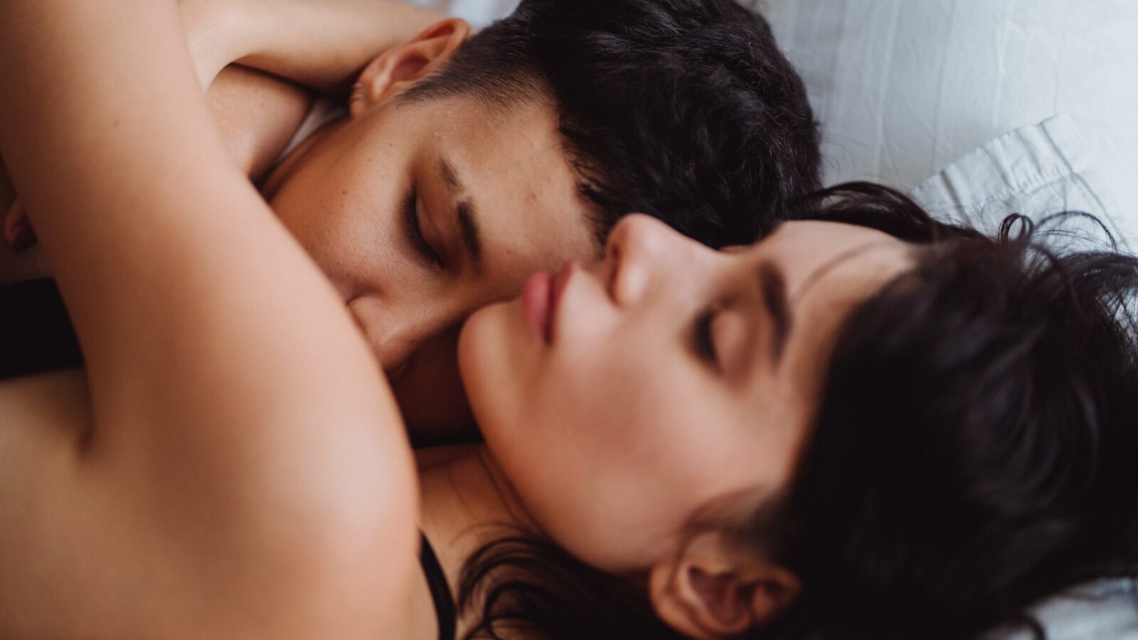 Giovani e sessualità: uno su quattro ha rapporti non protetti Giovani e sessualità: uno su quattro ha rapporti non protetti