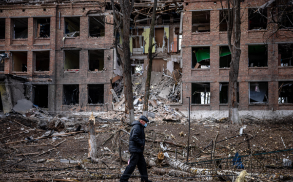 Kharkiv-bombardamenti Ucraina, la Russia bombarda Kharkiv, il Governatore: "È un genocidio"