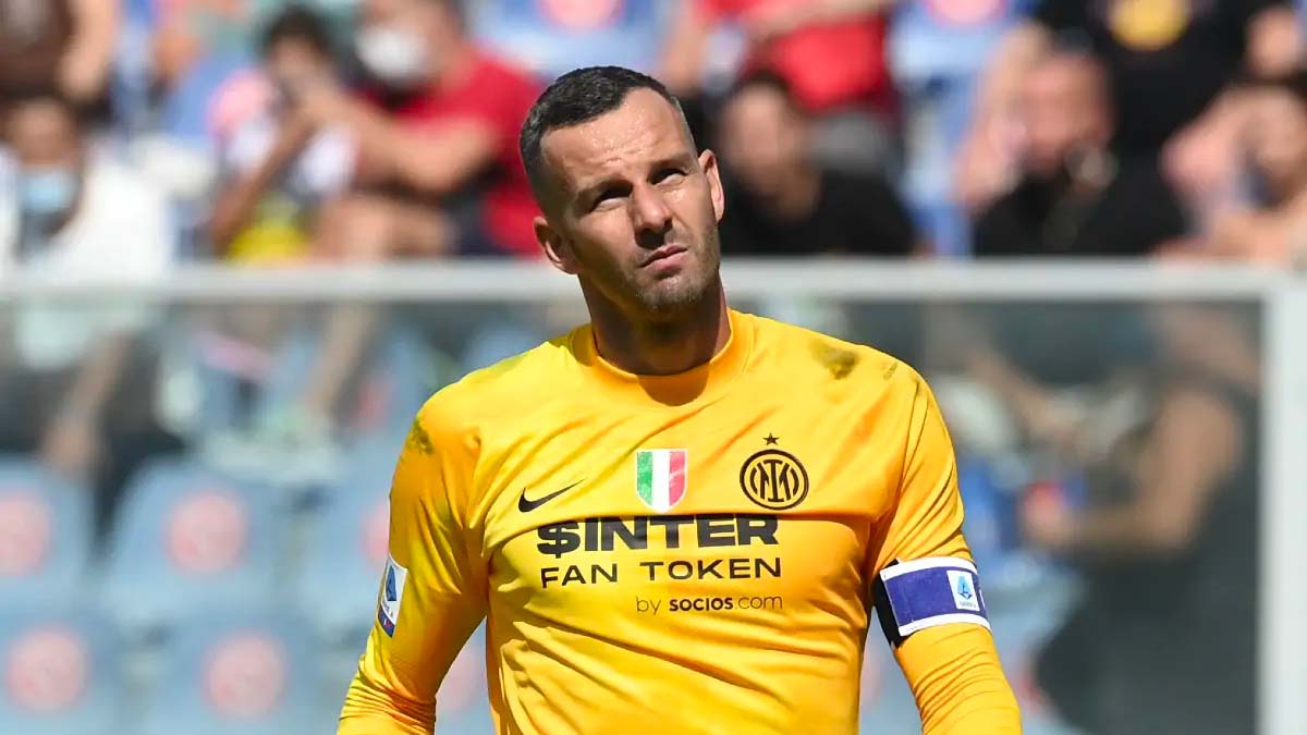 Inter, il procuratore di Radu accusa: "Handanovic antisportivo, siamo delusi"