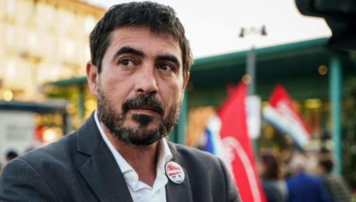 Fratoianni ridicolizza la Lega: "Se ne fregano dei diritti civili ma tuonano contro Sanremo, inutili e incapaci"