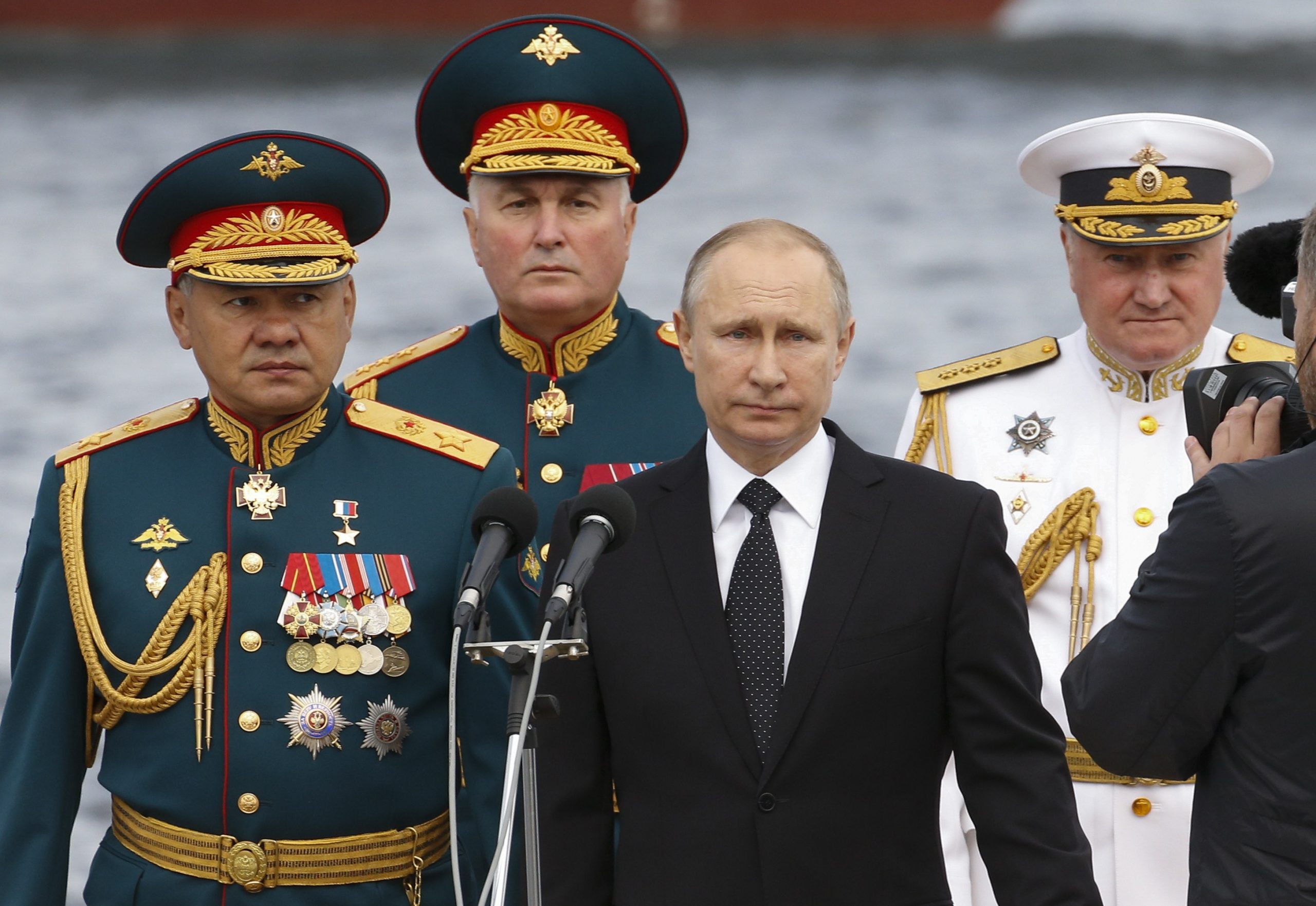 Ucraina, la Russia apre al dialogo: "Putin è disposto a negoziare" Ucraina, la Russia apre al dialogo: "Putin è disposto a negoziare"
