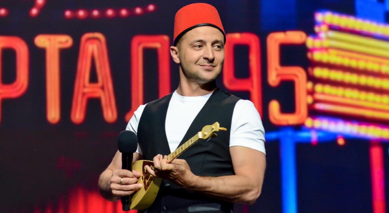 zelensky-attore Volodymyr Zelenskyy, chi è l'attore comico diventato Presidente che non riesce più a sorridere