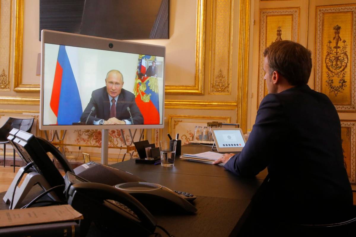 Macron a Putin: "A Mariupol cessate il fuoco prolungato per consentire l'arrivo degli aiuti" Macron a Putin: "A Mariupol cessate il fuoco prolungato per consentire l'arrivo degli aiuti"