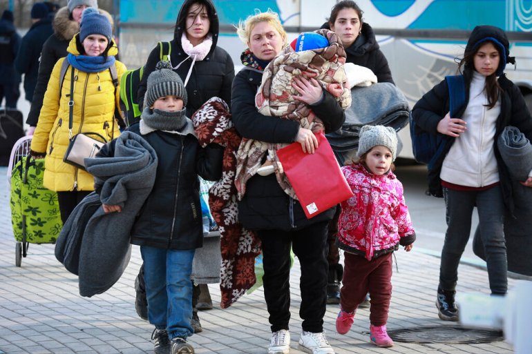 Ucraina, tragedia umanitaria: 40 mila profughi solo ieri e 4 milioni dall'inizio dell'invasione Ucraina, tragedia umanitaria: 40 mila profughi solo ieri e 4 milioni dall'inizio dell'invasione