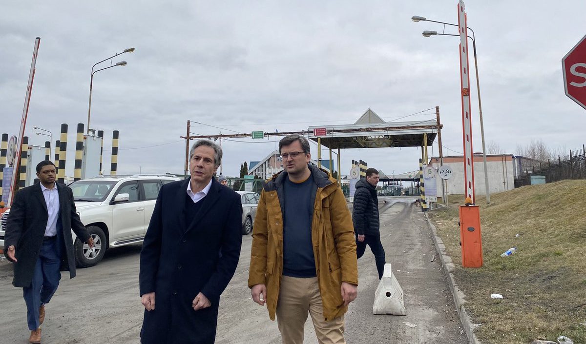 Ucraina, Kuleba incontra Blinken: "Vinceremo, ma servono armi e decisioni forti contro la Russia" Ucraina, Kuleba incontra Blinken: "Vinceremo, ma servono armi e decisioni forti contro la Russia"