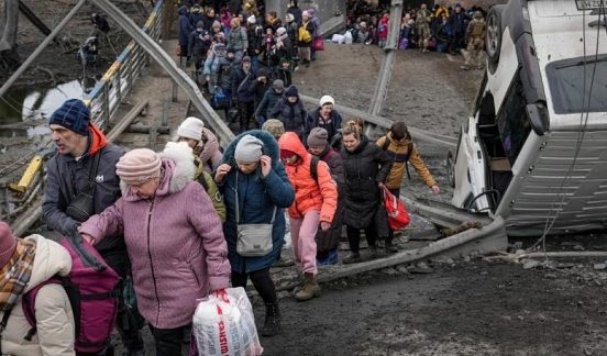 Bombe su Mariupol: il secondo tentativo di evacuare la città ucraina interrotto dopo le bombe russe Bombe su Mariupol: il secondo tentativo di evacuare la città ucraina interrotto dopo le bombe russe