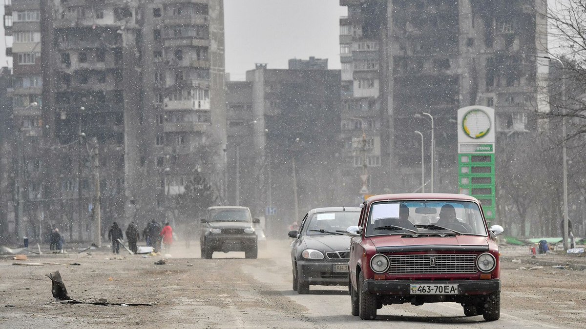 Mariupol, i russi (con i ceceni) hanno raggiunto il centro della città: si combatte casa per casa