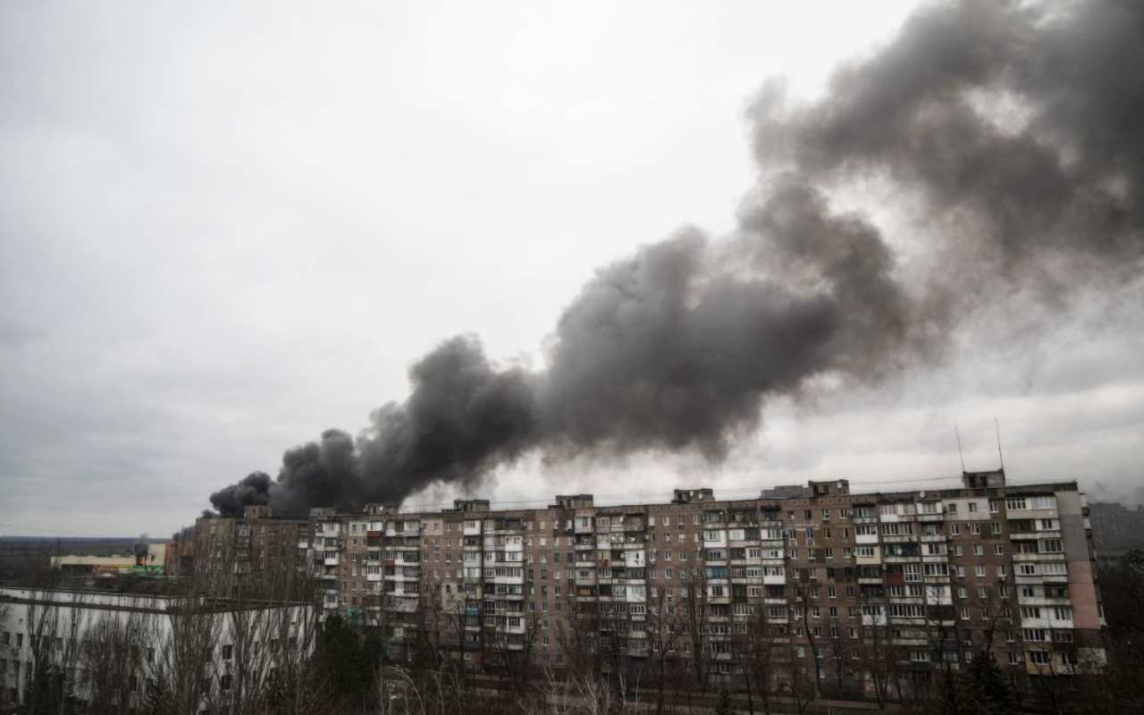 Mariupol-bambina-morta-sete Ucraina: Tania, 6 anni, morta di sete sotto le macerie di un palazzo bombardato dai russi