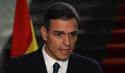 Spagna, il premier Sanchez annuncia l'invio di armi all'Ucraina: "Putin disprezza la democrazia" Spagna, il premier Sanchez annuncia l'invio di armi all'Ucraina: "Putin disprezza la democrazia"