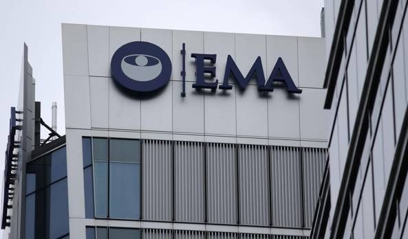 Covid, Ema: "Molti paesi revocano le limitazioni, ma i contagi aumentano perché Omicron 2 è più contagiosa"